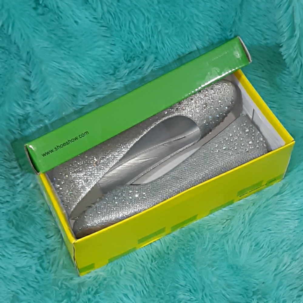 Shoes - Picture 5 of 5